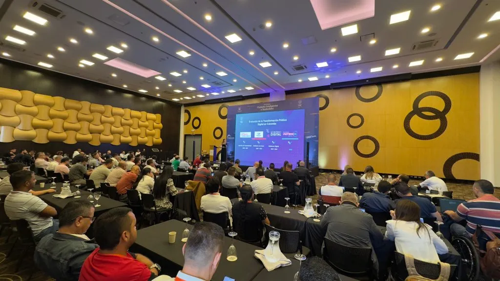 Event sobre transformación digital para ciudades inteligentes con participación de líderes públicos Govtech CUANTICO